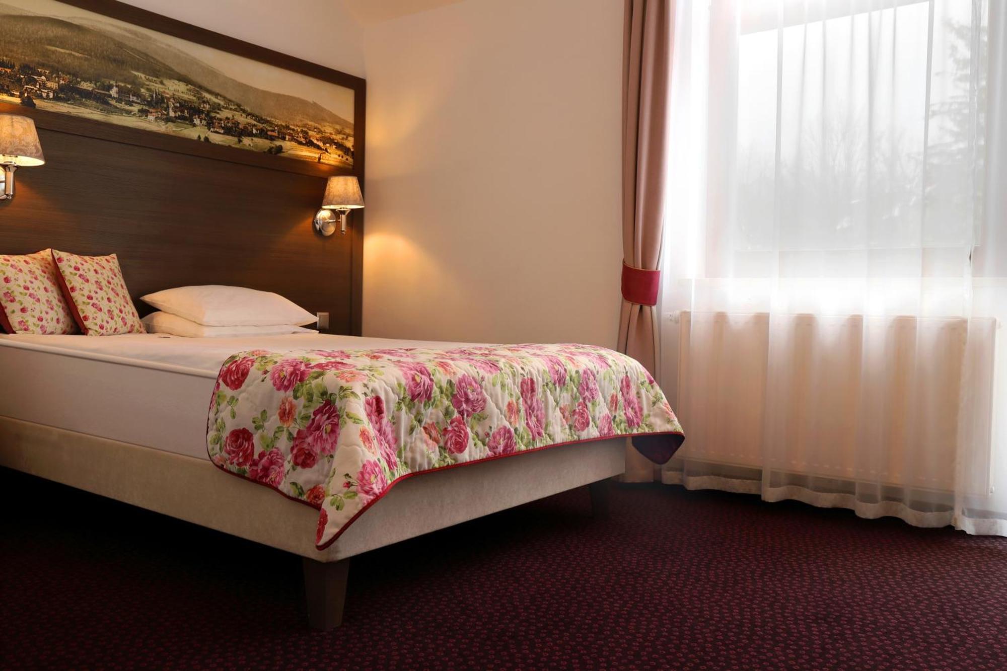 Hotel Buczynski****Medical&Spa Świeradów-Zdrój Екстериор снимка